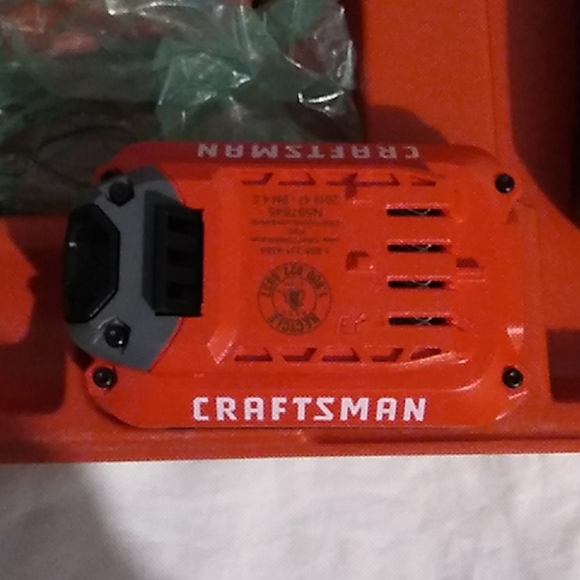 NWOT Craftsman Drill/Charger Set - Picture 3 of 13